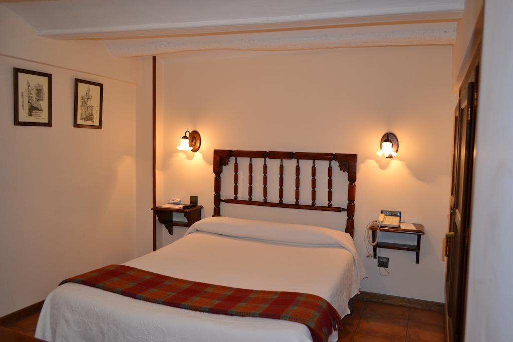 Hostal Santa Agueda Tarazona Номер фото