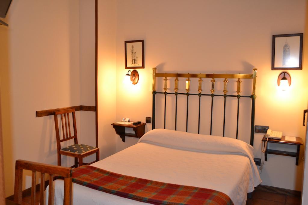 Hostal Santa Agueda Tarazona Номер фото