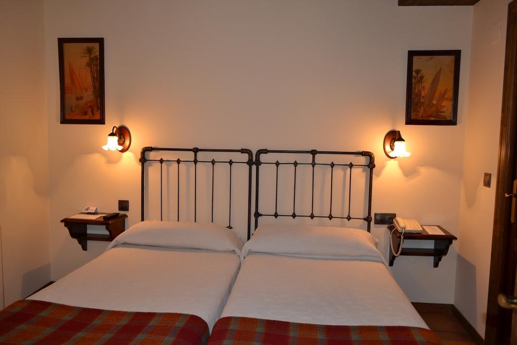 Hostal Santa Agueda Tarazona Номер фото