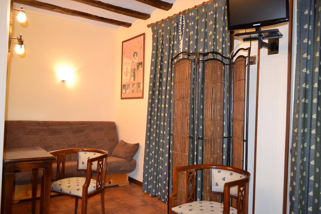 Hostal Santa Agueda Tarazona Номер фото