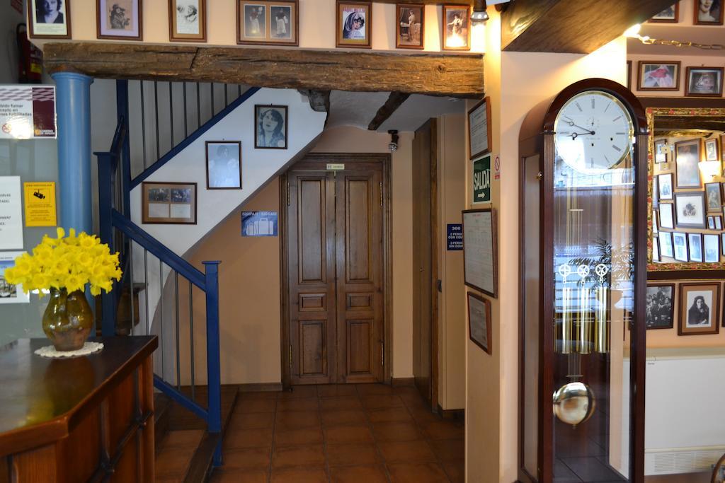 Hostal Santa Agueda Tarazona Екстер'єр фото